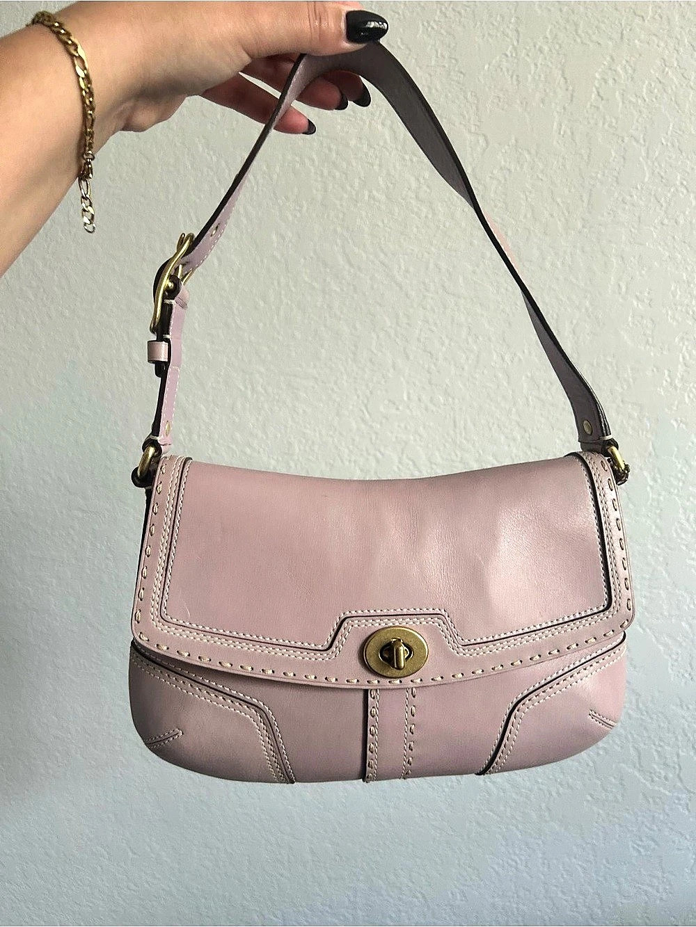 Coach Pink lilac Turnlock Shoulder Bag